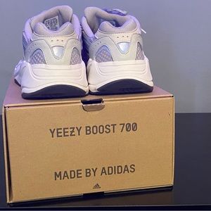Slightly Used Yeezy Boost 700